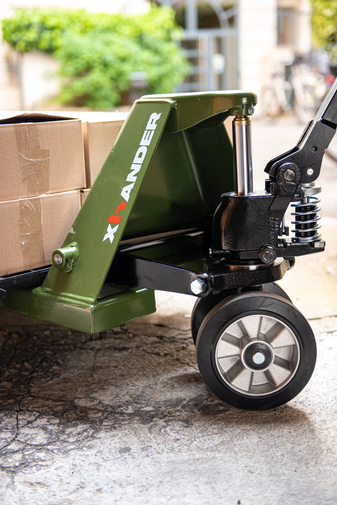 Transpalette Professionnel XHANDER - Produits, fournitures et outillage pour chantiers de bâtiment et construction